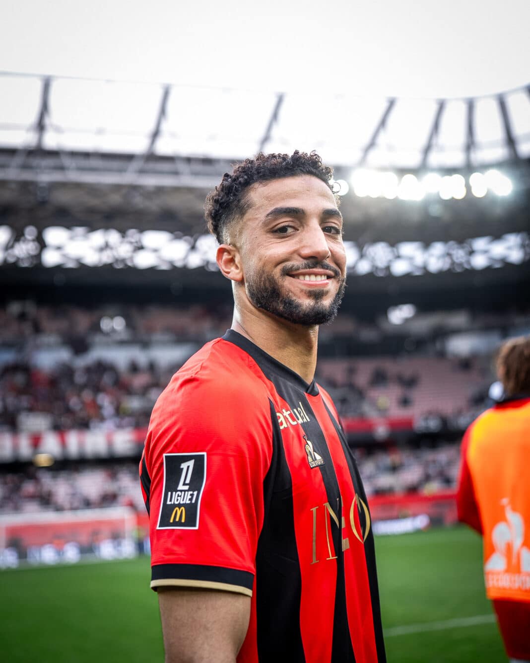 Les joueurs de l'OGC Nice sur la pelouse de l’Allianz Riviera.