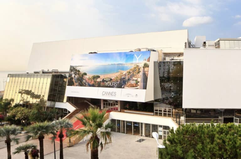 Palais des festivals et des Congrès, près à accueillir la 78e Cérémonie du festival de Cannes