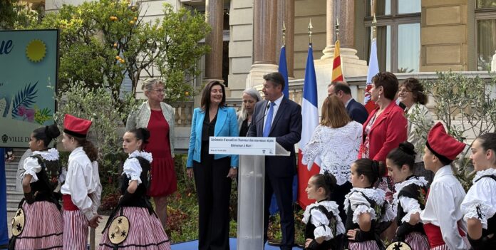 Christian Estrosi à la cérémonie de bienvenu aux nouveaux niçois dans les jardins de la villa masséna à Nice