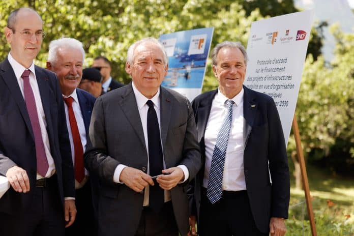 François Bayrou et Renaud Muselier lors de la visite du Comité Interministériel aux Jeux Olympiques et Paralympiques d'hiver 2030.