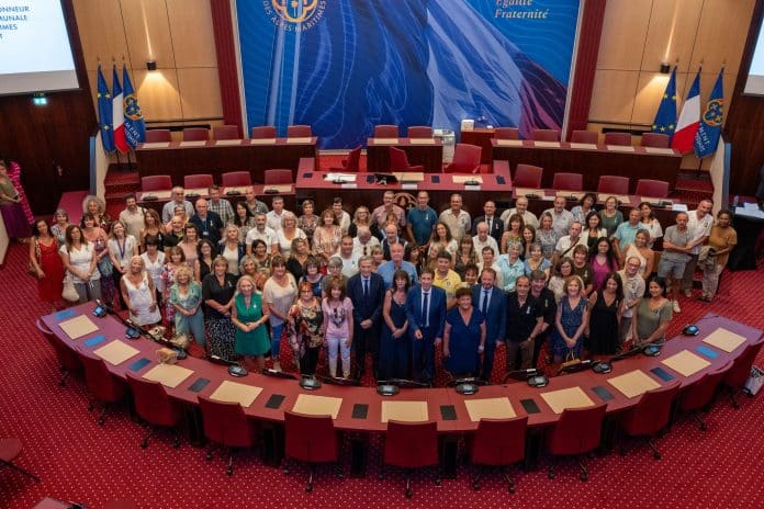 Remise des médailles régionales, départementales et communales aux agents du Département des Alpes-Maritimes