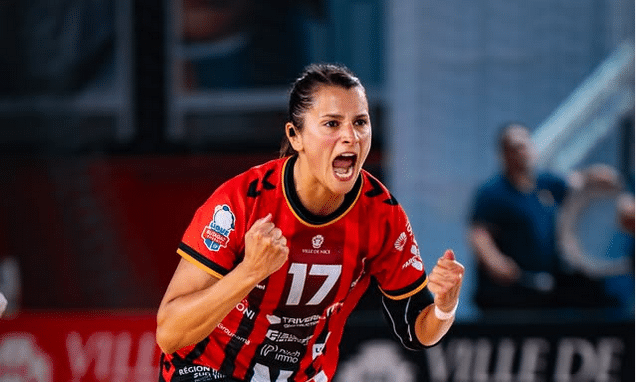 La Niçoise Marine Dupuis de l'OGC Nice handball.