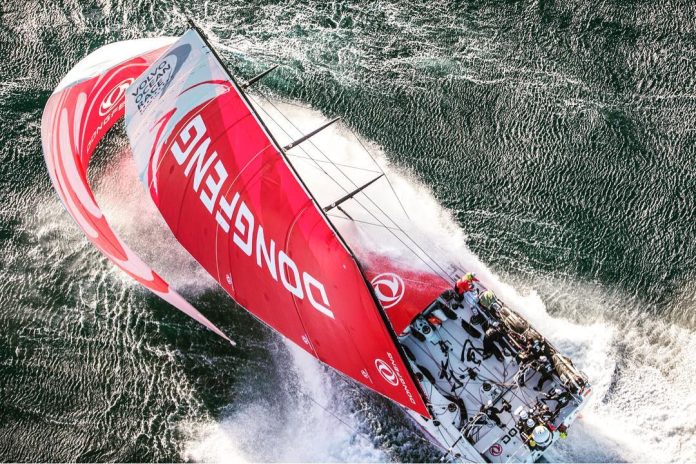 Un bateau de The Ocean Race en mer.
