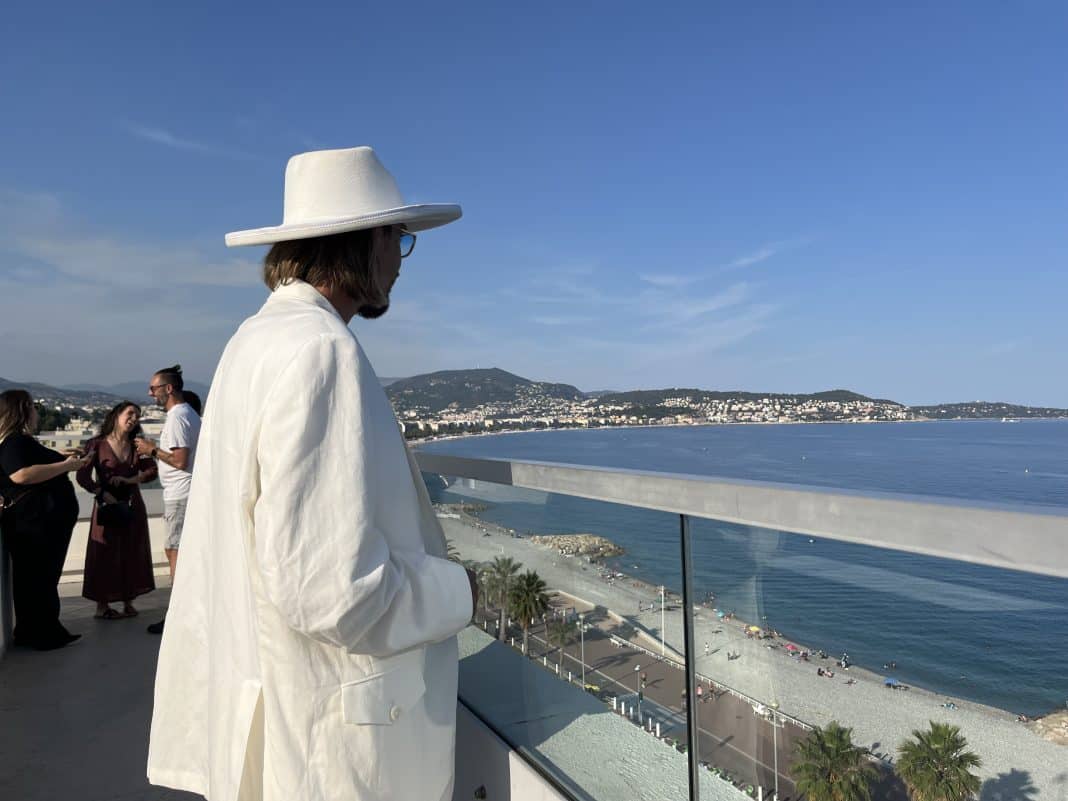 Yann Muller lors du cocktail pour la sortie de son premier album, sur les hauteurs de Nice