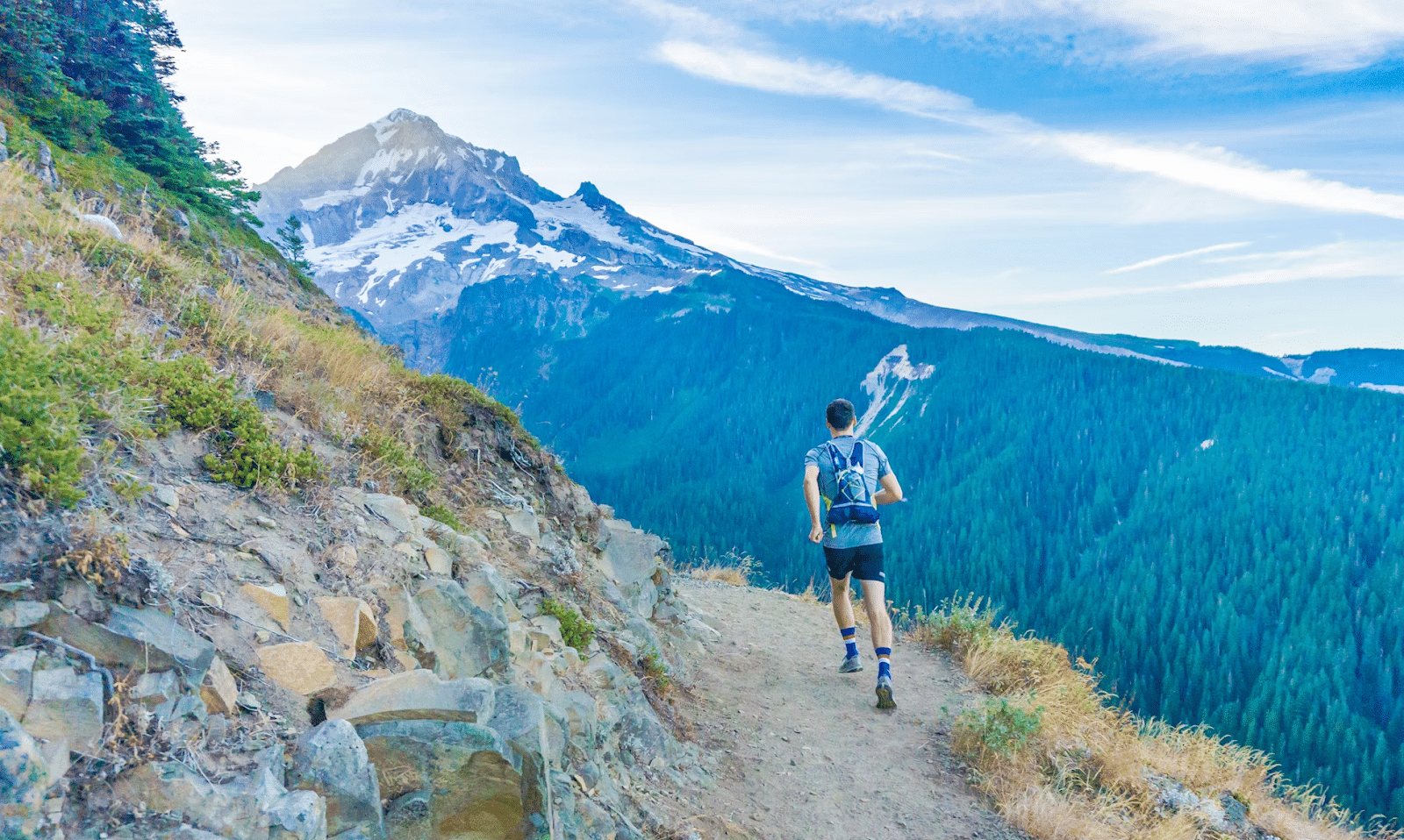 Les équipements indispensables pour courir en trail par tous les temps