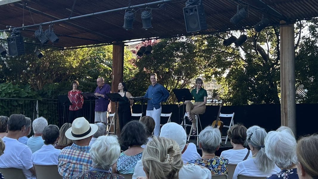 Les Contes d'Apéro au Kiosque du TNN sur la Coulée verte