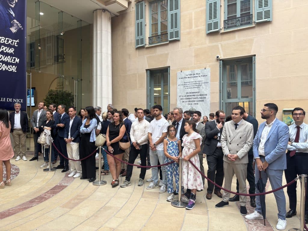 Un public présent pour lé cérémonie