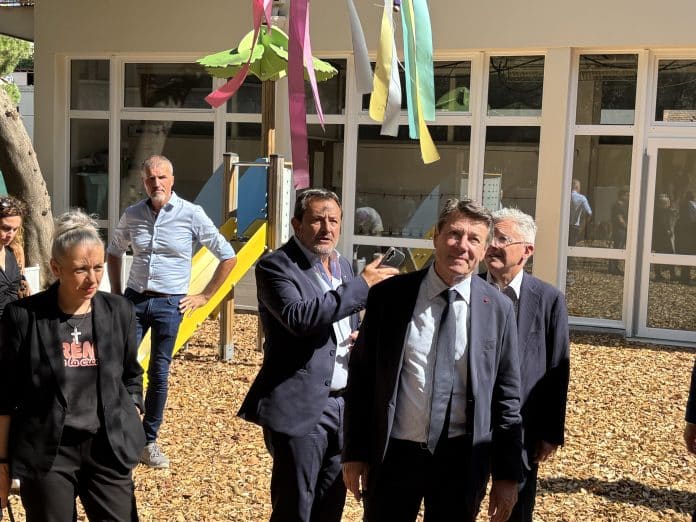 Christian Estrosi constate les travaux de l'école Chalet des Roses