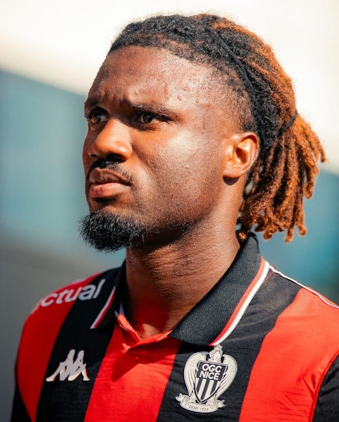 Terem Moffi et les Aiglons ont le regard tourné sur le choc face au Benfica.