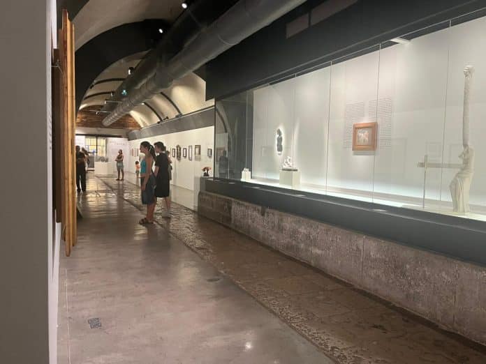 Exposition Salvador Dali, au port Lympia, est ouverte jusqu'au 23 novembre 2025.