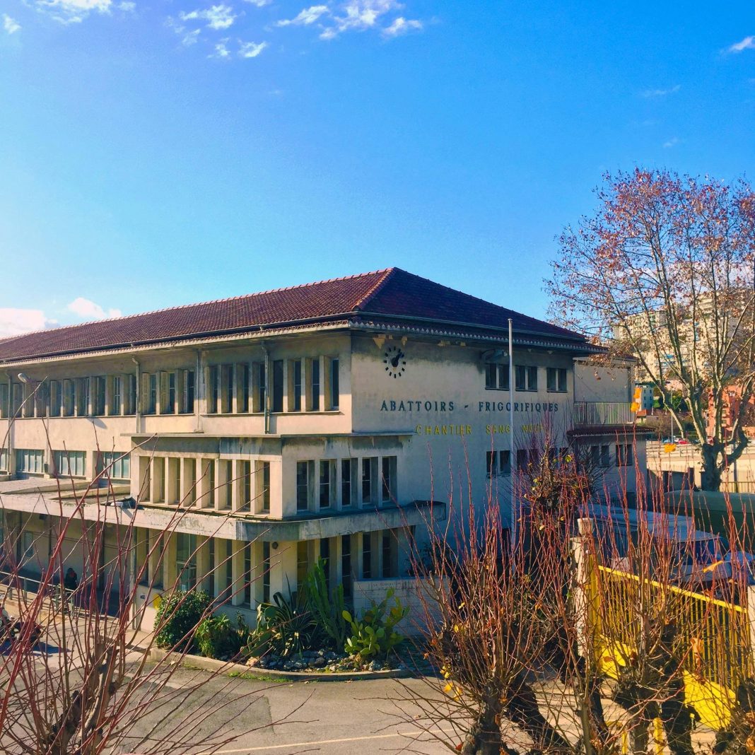 Le bâtiment qui accueil le 109 qui était un ancien abattoir.