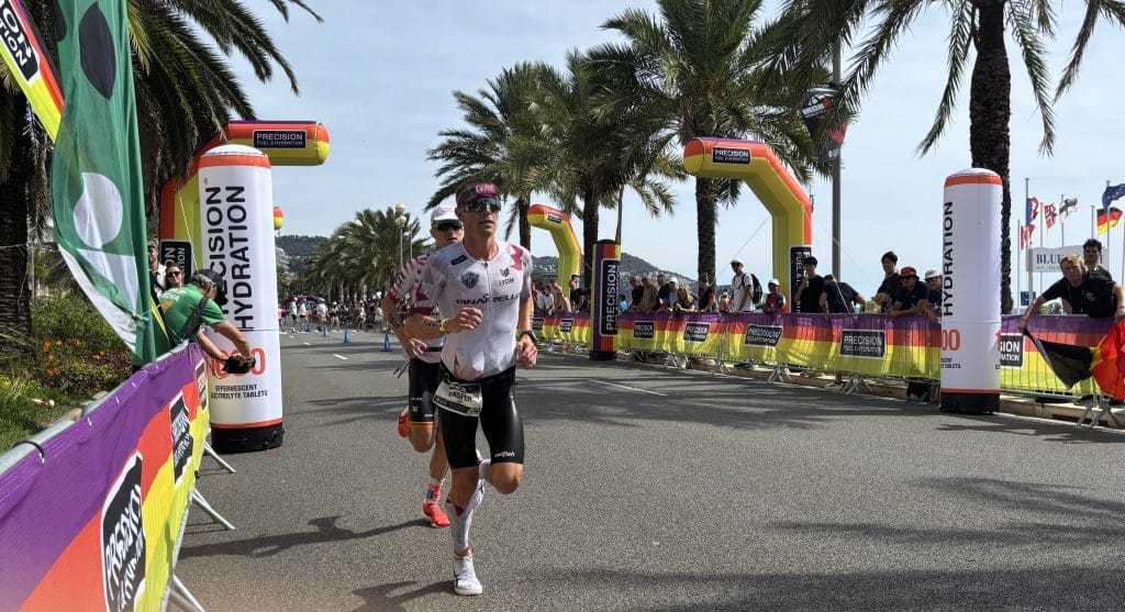 Casper Stornes sur la promenade des Anglais, durant la course à pied, lors des championnats du Monde IRONMAN.