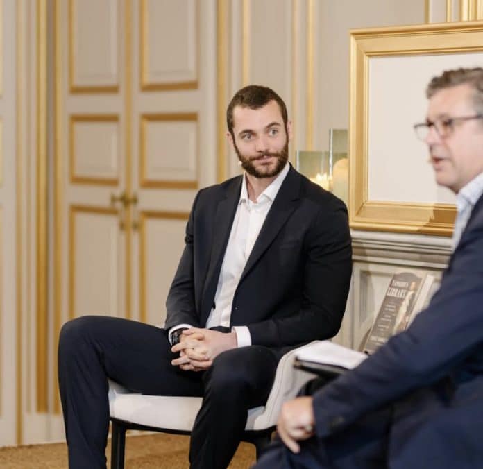 Louis Sarkozy lors d’une conférence