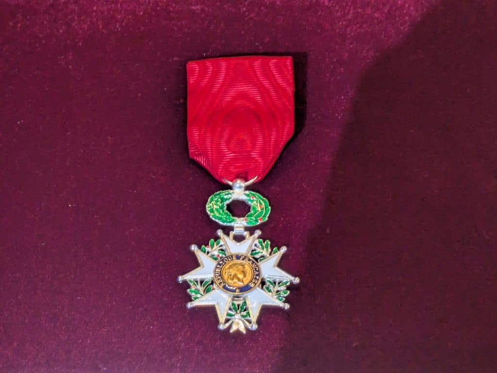 L'ancien combattant René Di Fraja, 102 ans, décoré de la Légion d’honneur