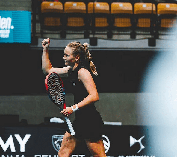 La Valbonnaise Fiona Ferro le poing serré pour son retour victorieux à la compétition.