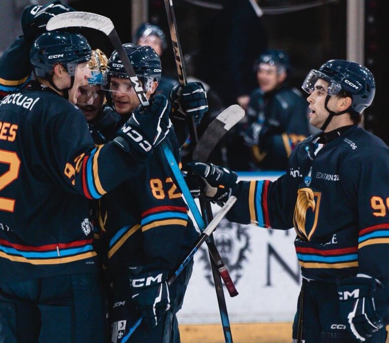 Les Aigles sur la patinoire de Jean Bouin à Nice