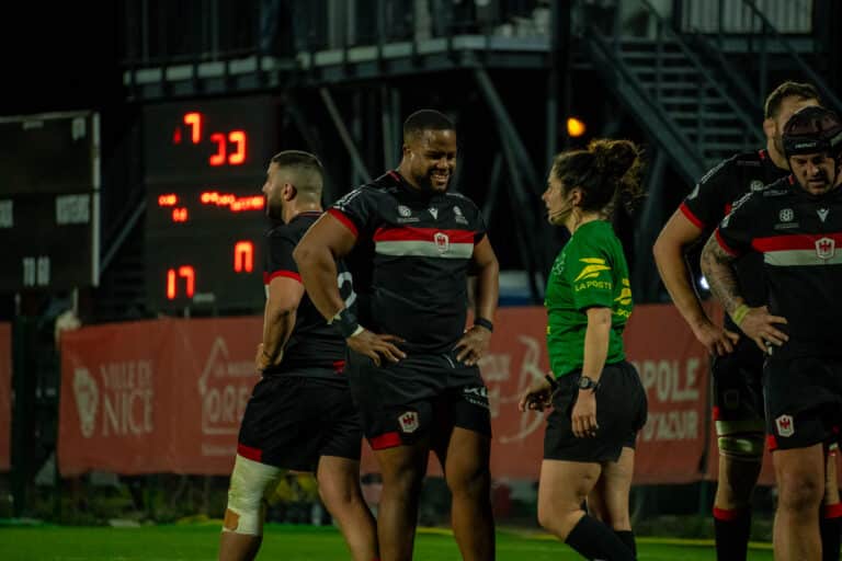 Les joueurs de Nissa Rugby marqués par l'effort.