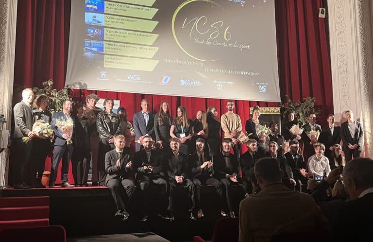 La scène de la nuit des Courts et du Sport avec les différents participants.