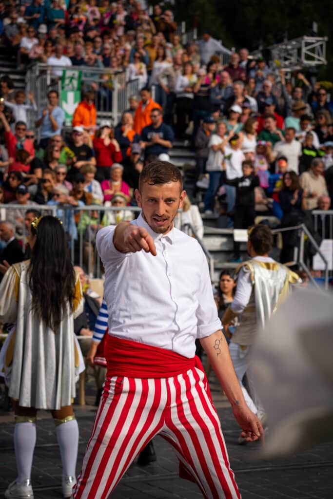 Carnaval de Nice : la Bataille des Fleurs déploie ses pétales et ses sourires en image