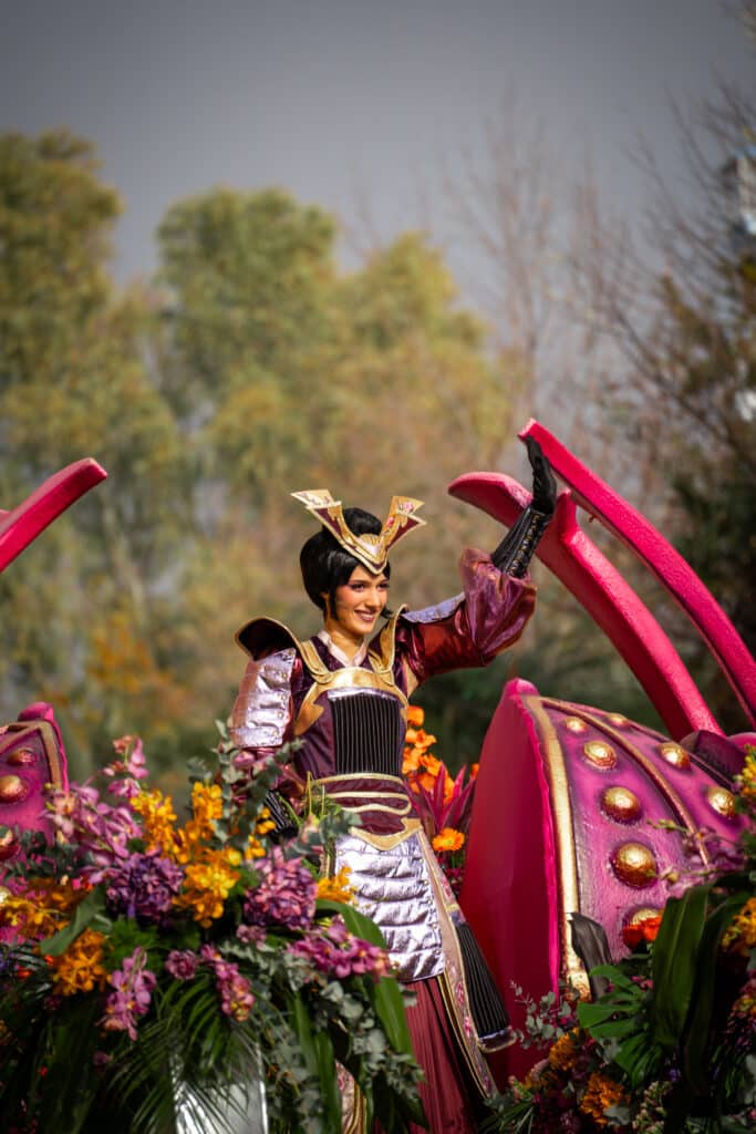 Carnaval de Nice : la Bataille des Fleurs déploie ses pétales et ses sourires en image