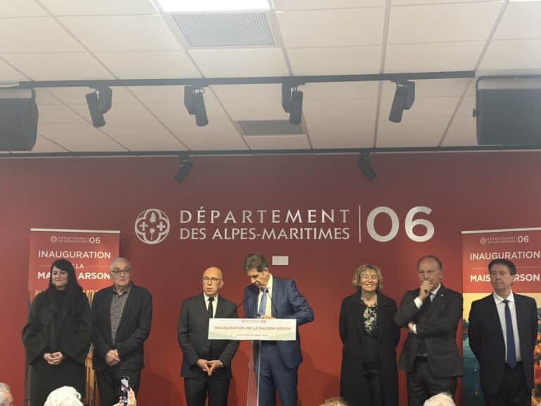 Les députés et le président du département Charles-Ange Ginésy lors de l'inauguration de la maison Arson.