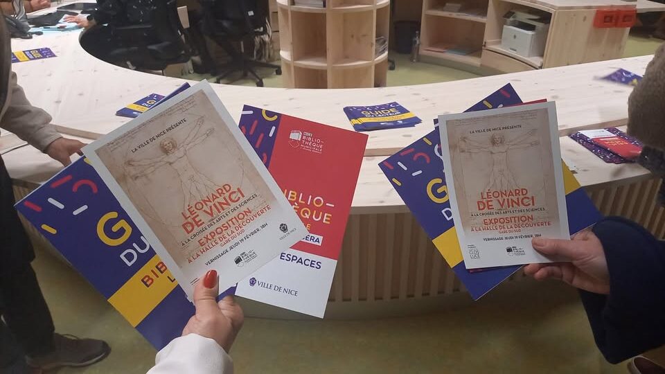 people asking for guides to not miss anything about the new library