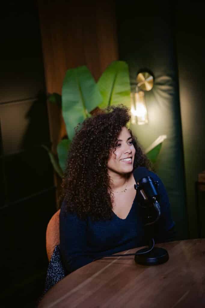 Une interview dans les studios de Recordia.