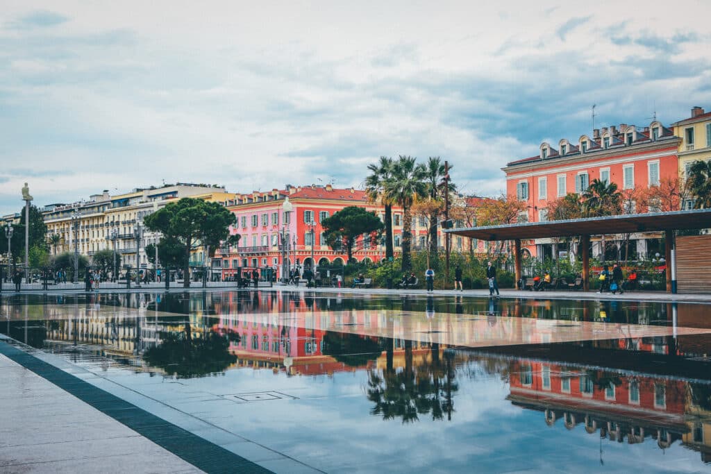 Fan Zone Ville de Nice (miroir d'eau / place Massena)