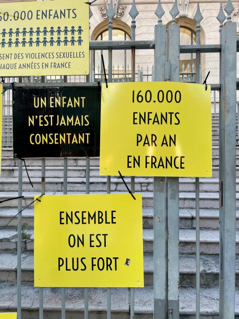 Affiches de l'association les Petits Invincibles