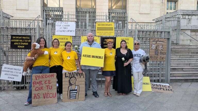 Les membres de l'association les Petits Invincibles lors du rassemblement Lyhanna