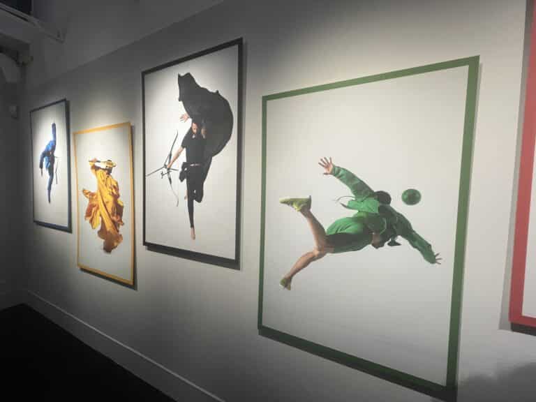 Photographies de Mathieu Forget en lévitation, inspiré des Jeux Olympiques