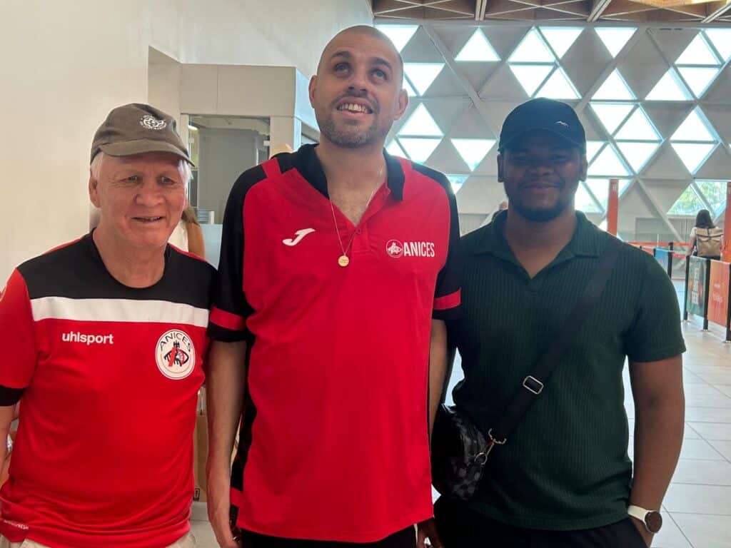 Trois membres de l'équipe de Torball de Nice.