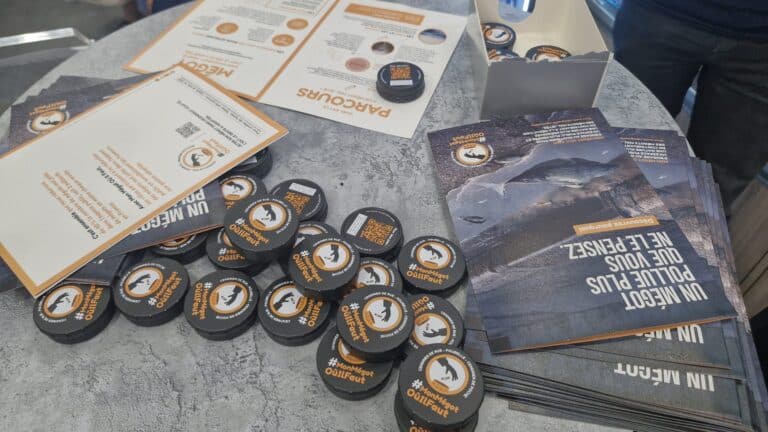cendriers de poche et flyers de sensibilisation