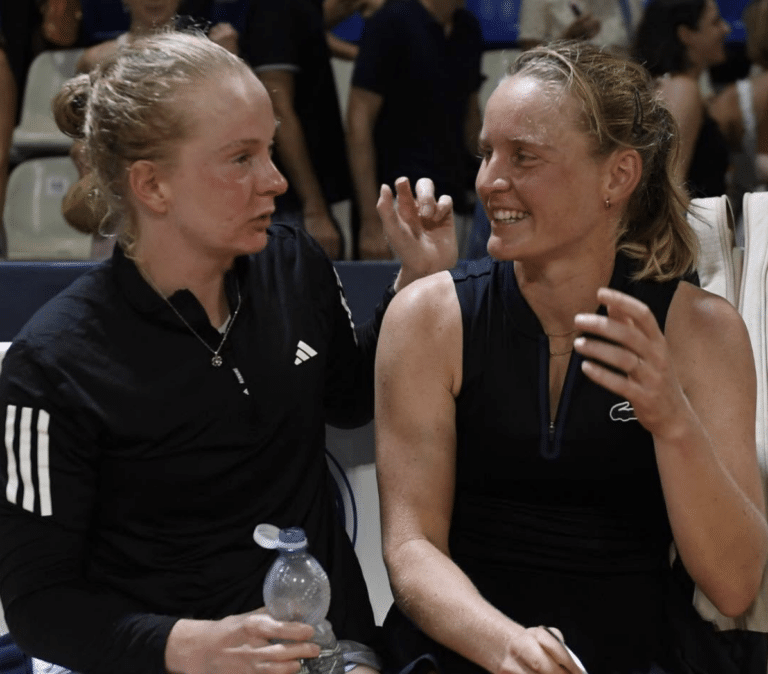 Fiona Ferro et Franseca Jones après leur finale au WTA 125 de Palerme