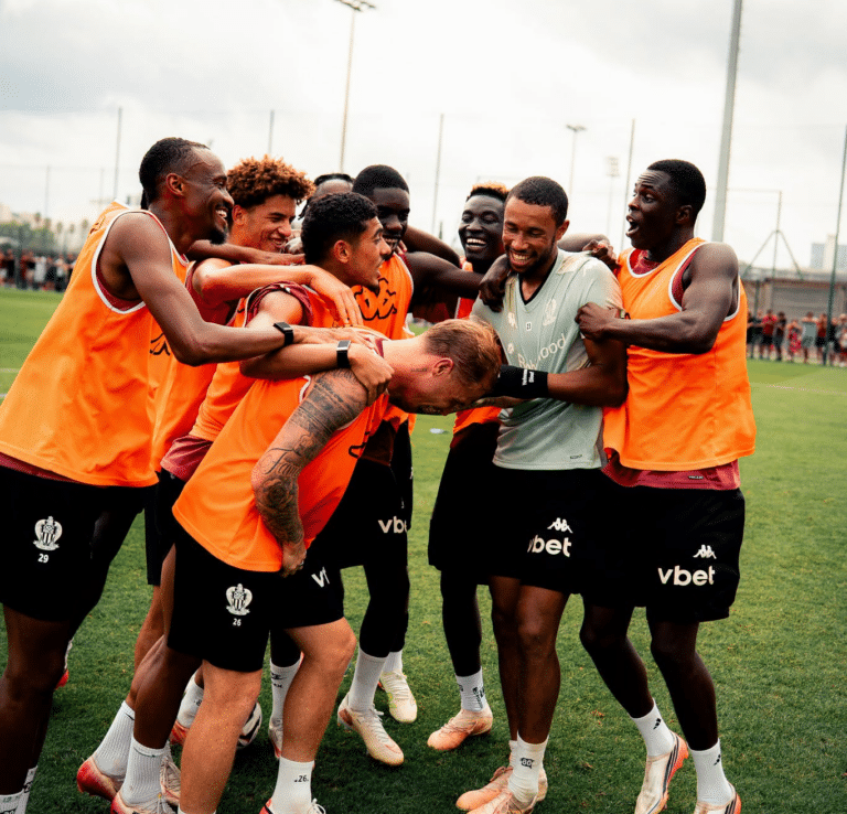 Les joueurs à l'entrainement avant la réception de Lorient.