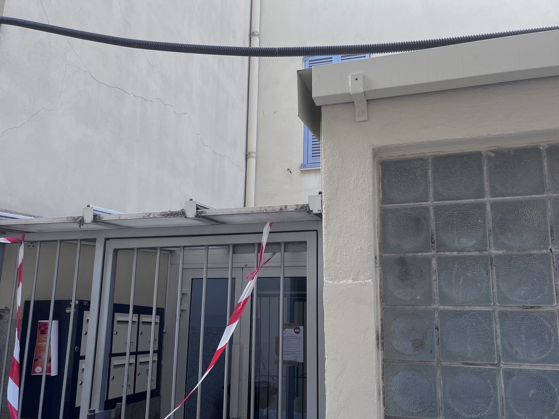 15 habitants relogés après l'apparition de fiss dans deux immeubles rue Dabray à Nice