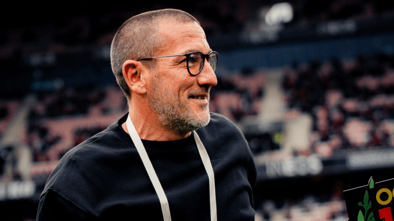 Le nouveau responsable du recrutement à l'OGC Nice Éric Cubilier au stade Allianz Riviera.