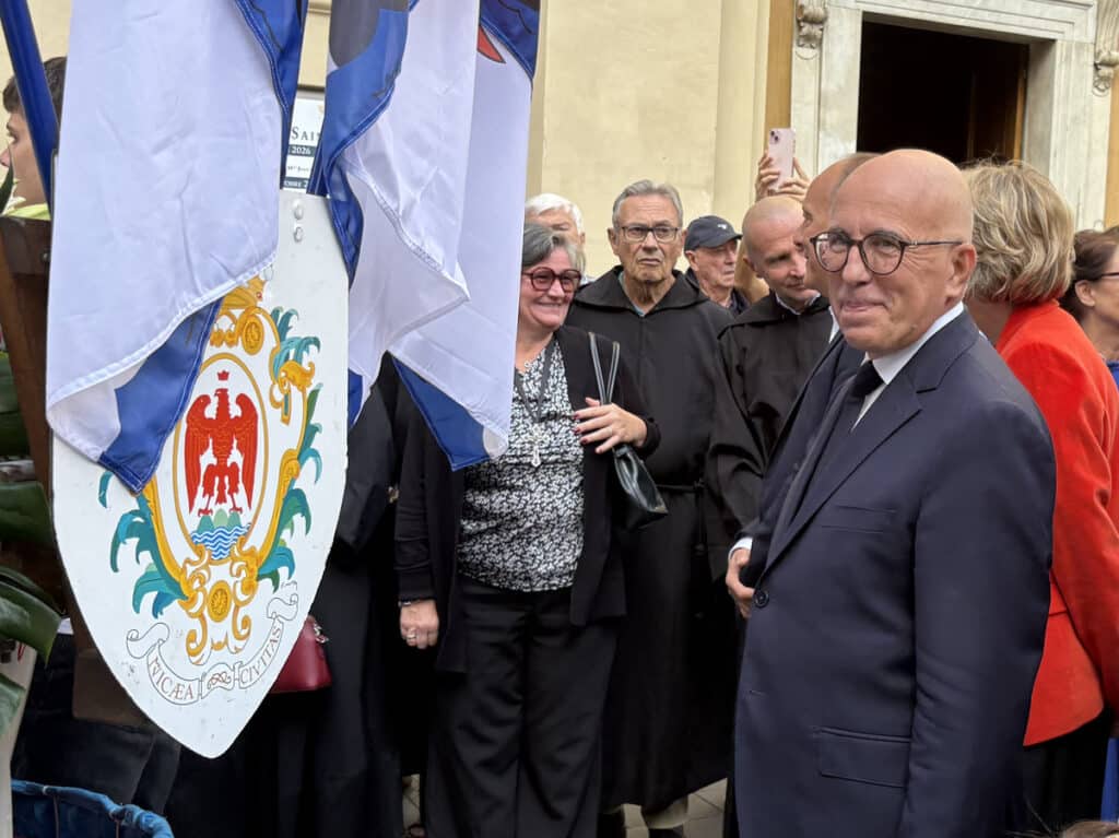 Monsieur Éric Ciotti, maire de Nice, a participé au cortège populaire.