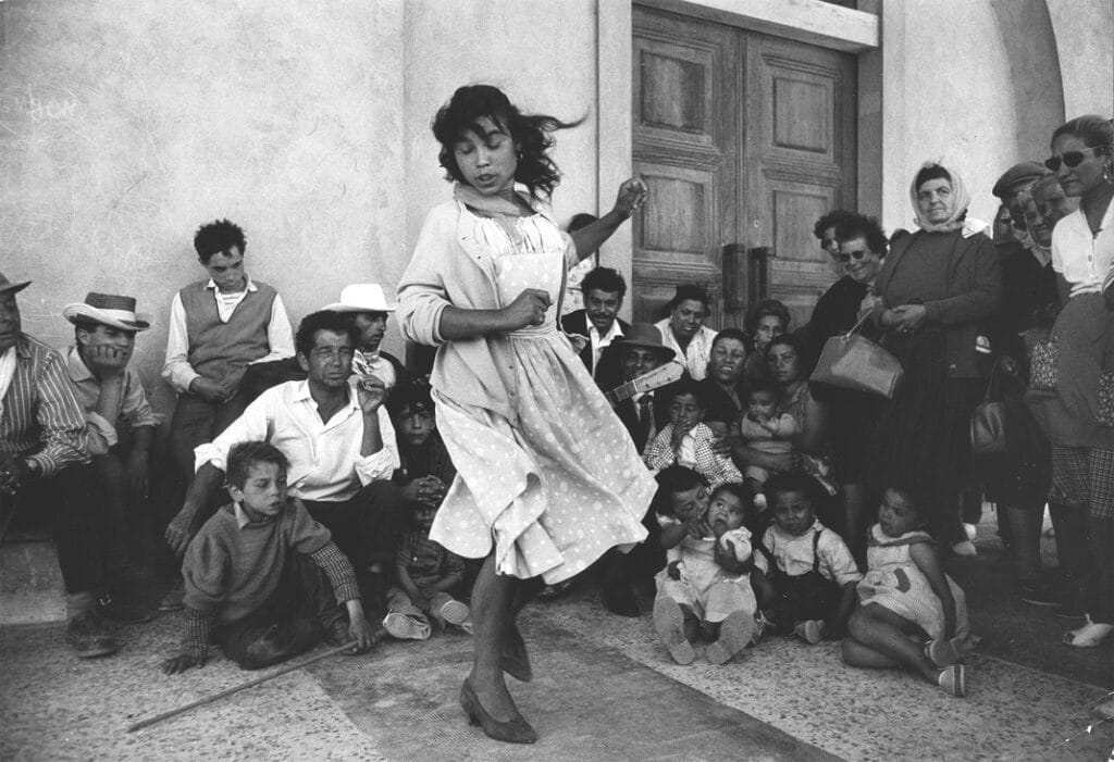 Exposition : le regard humaniste de Sabine Weiss au service de la transmission
