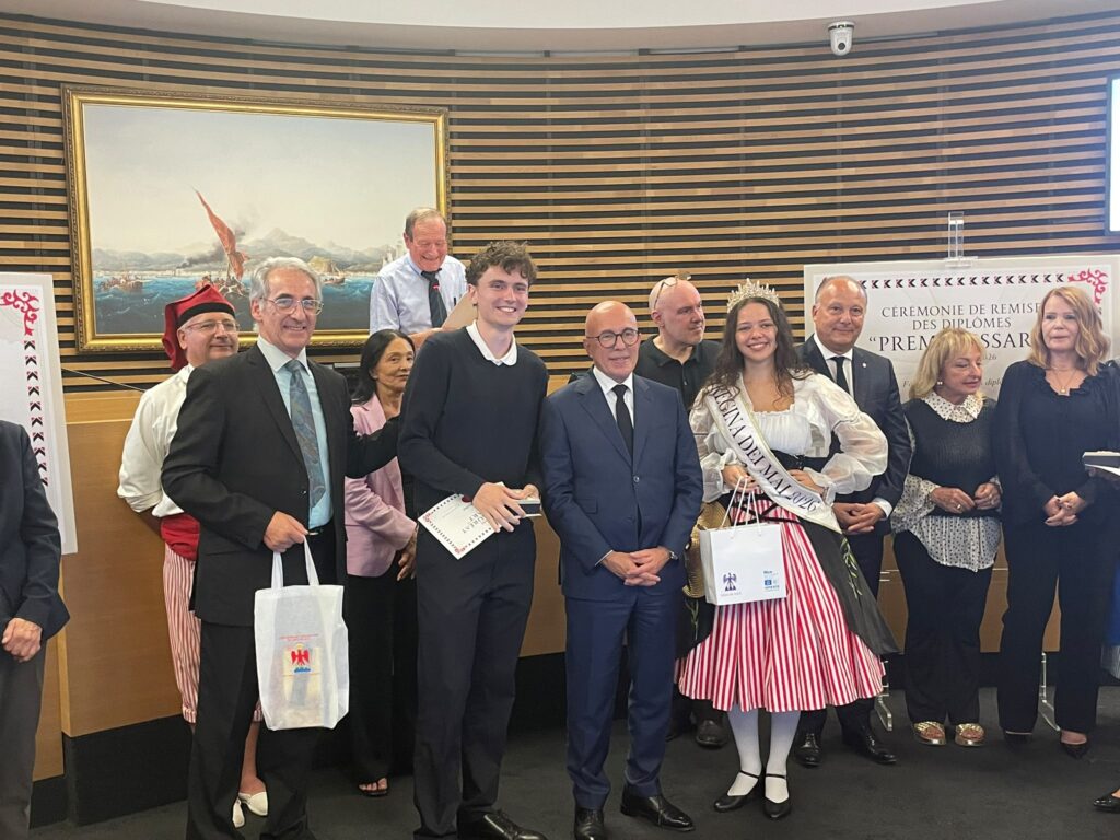 Un jeune homme diplomé en Nissart